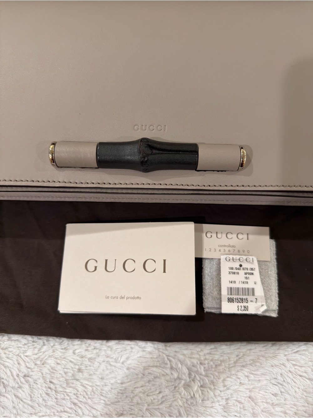 Gucci Cream Leather Clutch Bag with Black Bamboo Accent Authentic - Picture 4 of 11